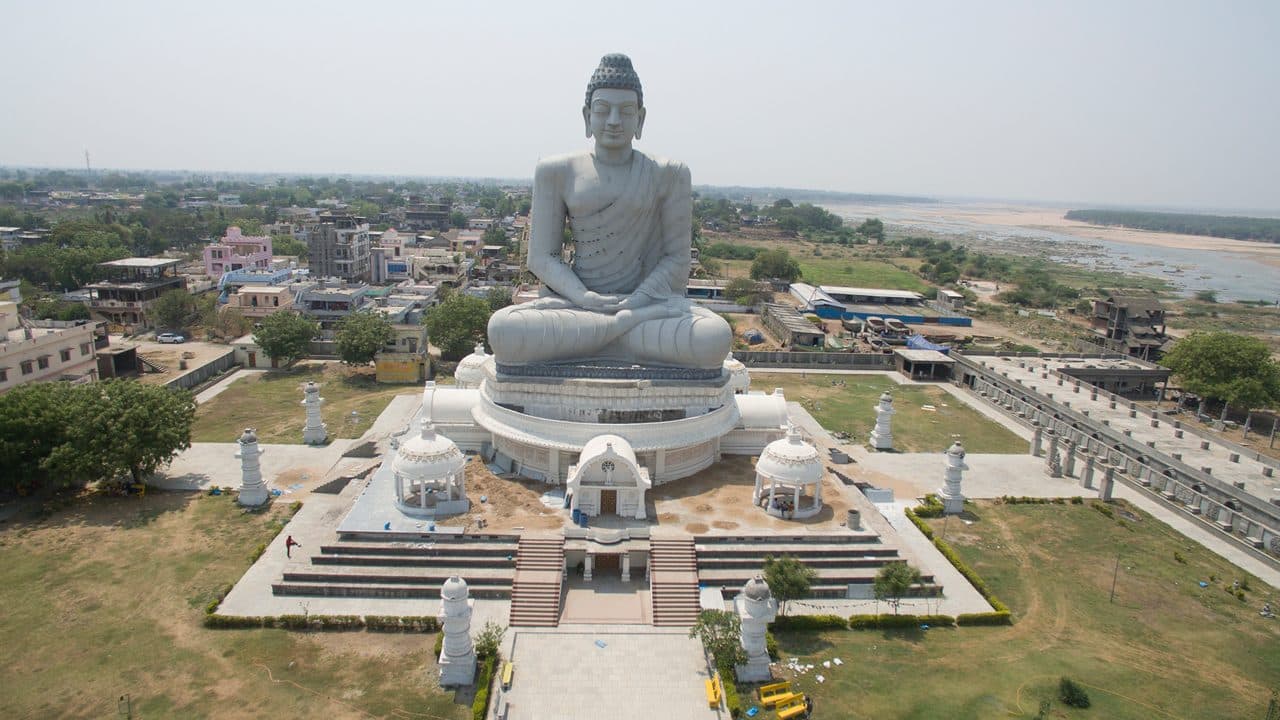 Buddha Statue & Riverfront